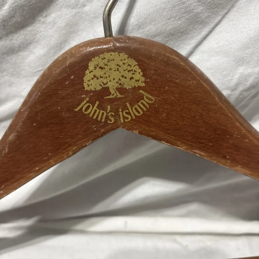 Johns Island Wood Coat Suit Wooden Hangers Lot Of 4